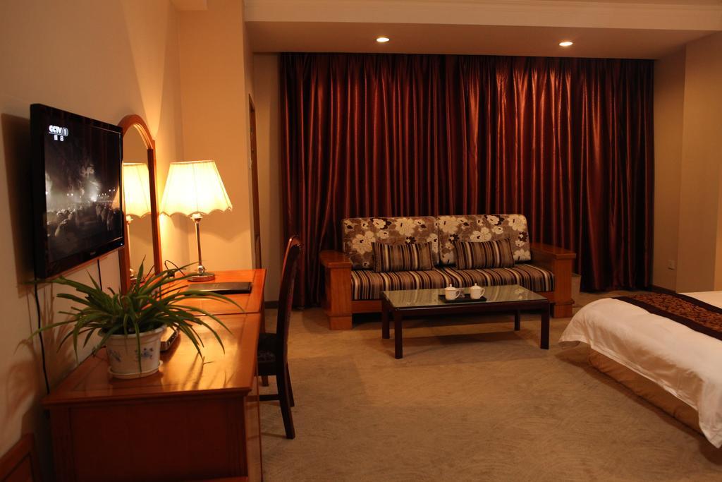 Tianhong Hotel 허쩌 객실 사진